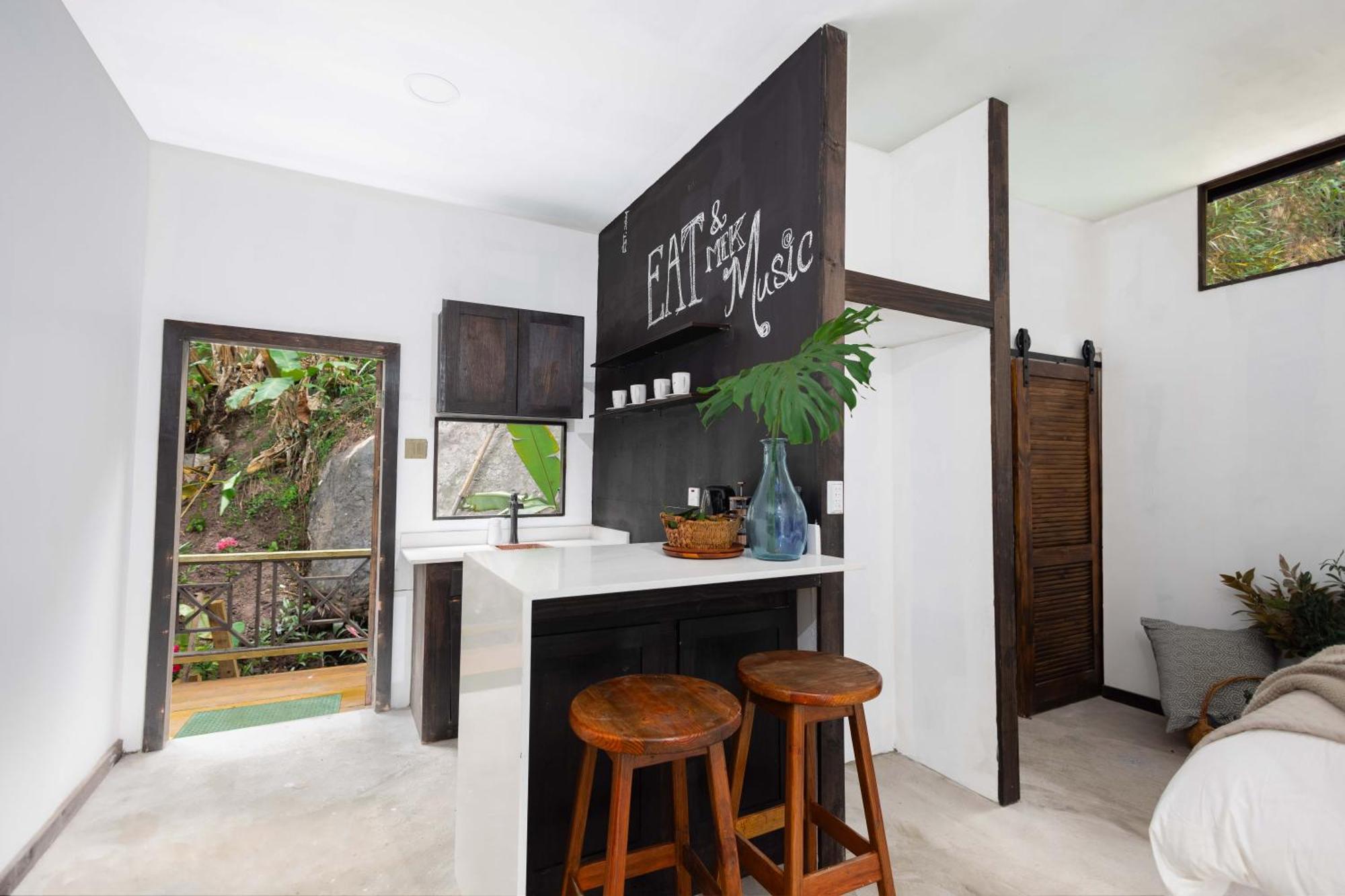 Serendipity Holistic Resort Spa Kingston Extérieur photo