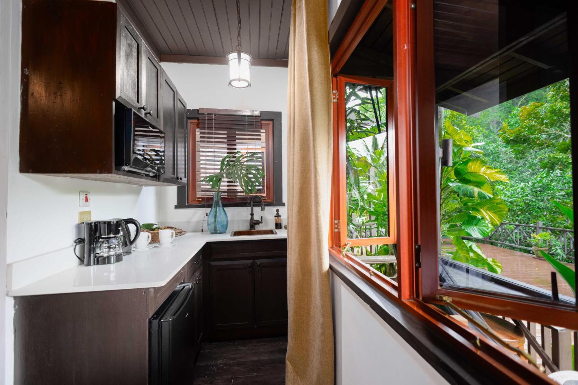 Serendipity Holistic Resort Spa Kingston Extérieur photo